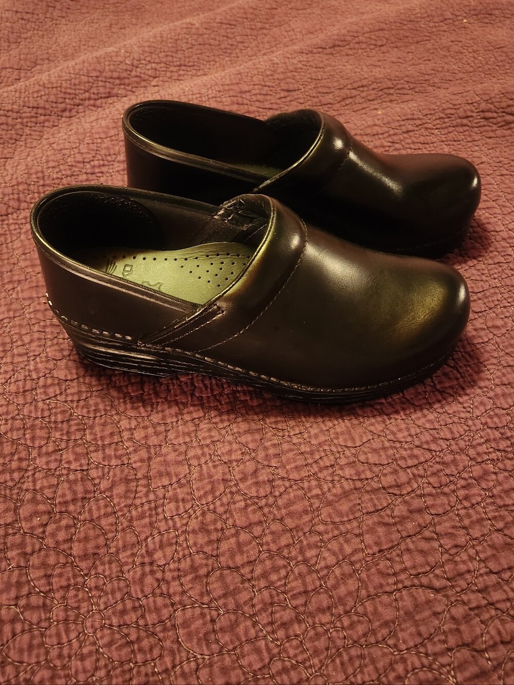 Dansko Black Leather Slip-On Professional Clogs Size 39